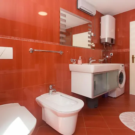 Apartamento Amazing In Podgrade With Jacuzzi